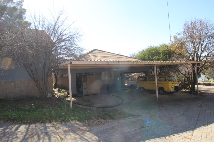 2 Bedroom Property for Sale in Lake Deneysville Free State